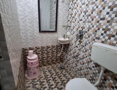 Deluxe Double Room (2 Adults + 1 Child)