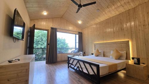 Double Room with Mountain View