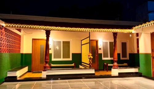 Deluxe King Suite