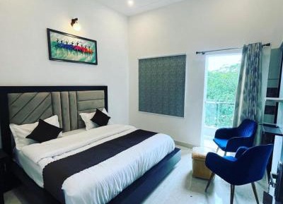 King Room with Balcony