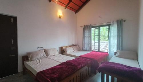 Quadruple Room with Balcony