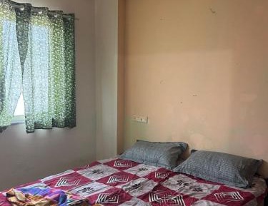 Five-Bedroom Deluxe Apartment