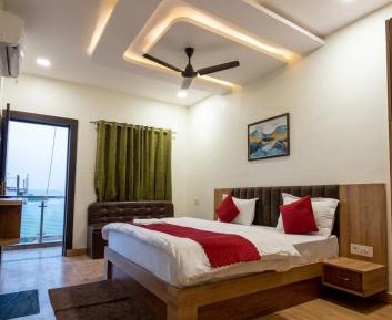 Deluxe Double Room with Balcony