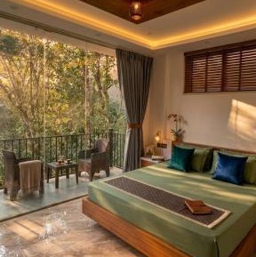 Queen Room with Balcony