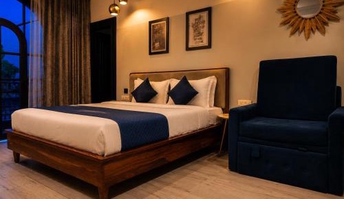 King Room with Balcony