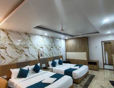Deluxe Double or Twin Room