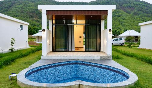 King Room with Mountain View