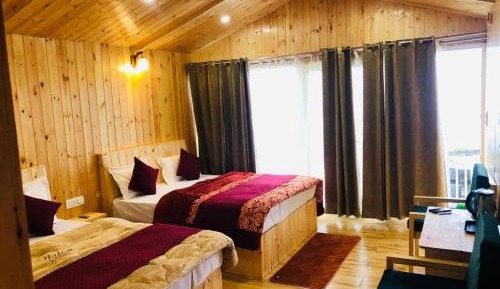 Quadruple Room with Mountain View
