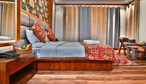 Double Room with Private Bathroom
