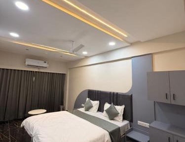 Deluxe Double Room (2 Adults + 1 Child)
