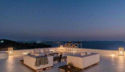 Villa with Sea View