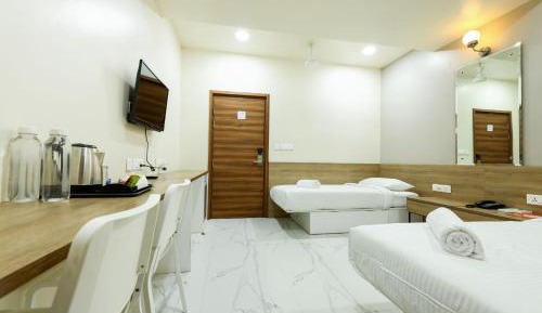 Deluxe Double or Twin Room