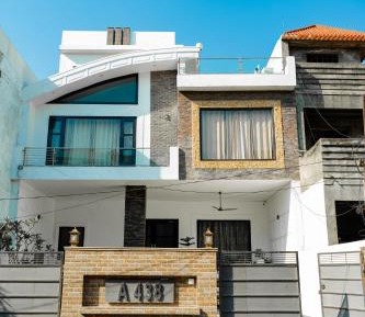 Villa with Garden View