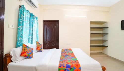 Deluxe Double Room (2 Adults + 1 Child)