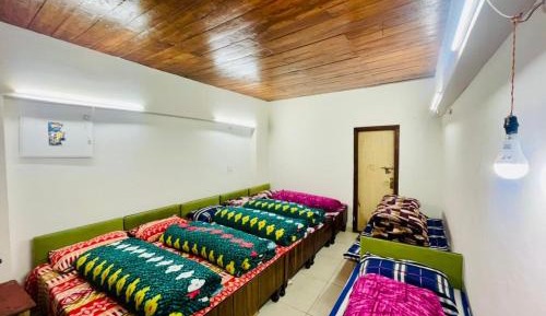 Family Room with Mountain View