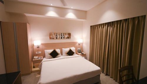 Superior Room - 1 Double Bed (15% discount on food and soft beverage)