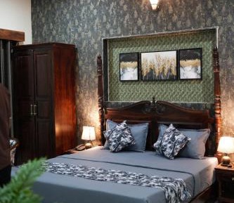 Suite with Balcony