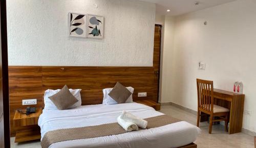 Deluxe Double or Twin Room