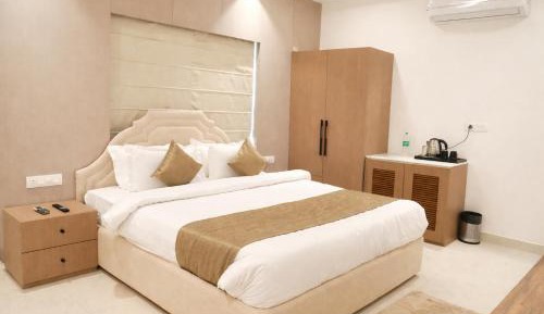 Superior King Room
