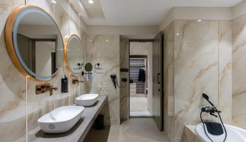 King Suite with Balcony