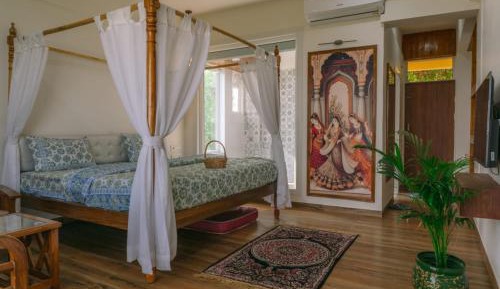 King Room with Mountain View