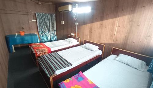 Basic Triple Room