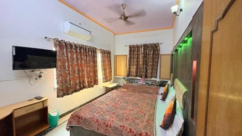 Taj Facing Room