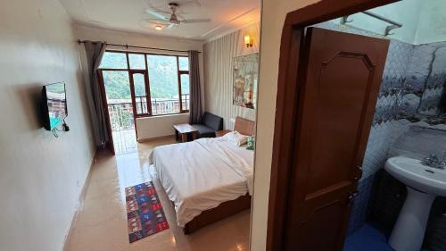 King Room with Mountain View