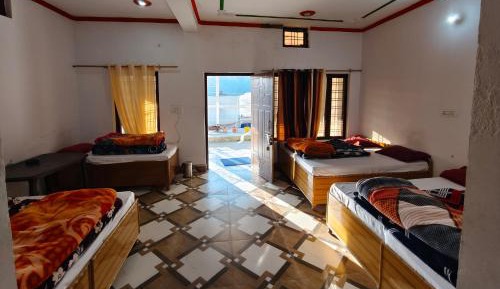 Bed in 8-Bed Mixed Dormitory Room