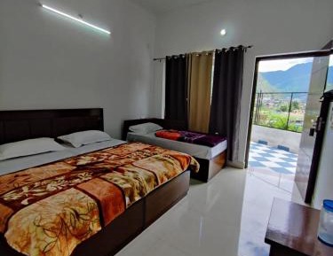 Triple Room with Mountain View
