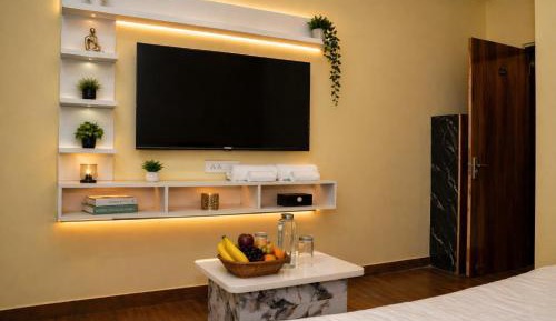 King Room with Pool View