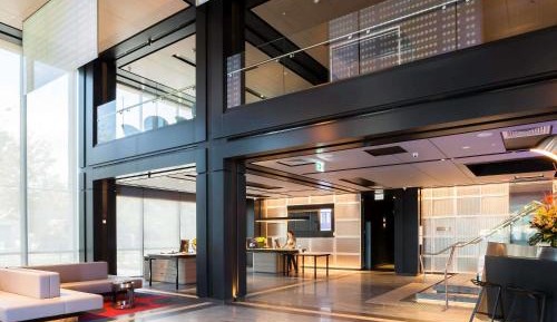 Executive King Corner Suite with Separate Lounge - Top Floors