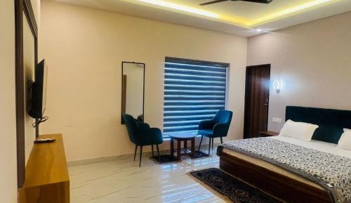 King Room with Mountain View