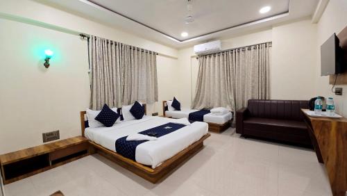Luxury Triple Room