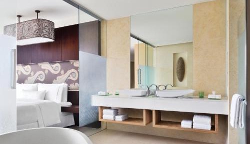Presidential Suite with Club Lounge Access