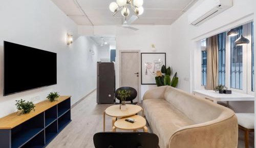 One-Bedroom Apartment