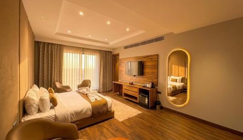Suite with City View