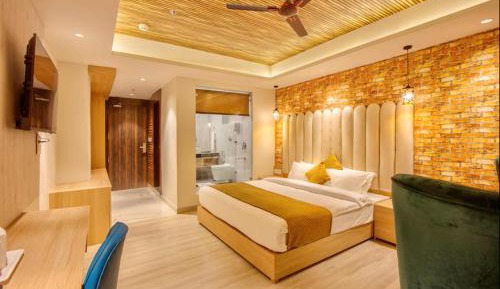 King Room with Mountain View