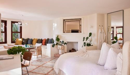 Deluxe Suite with Sea View