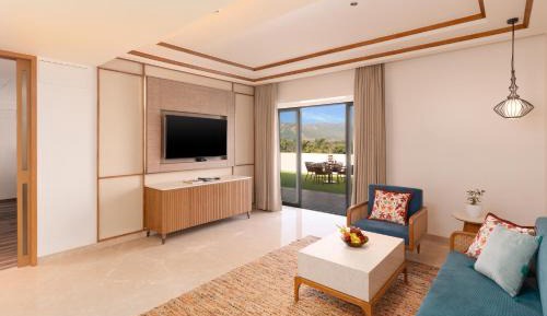 Signature Suite