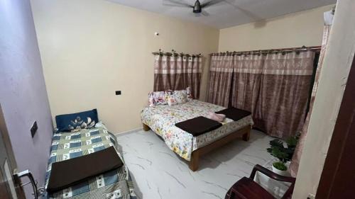 Twin Room with City View
