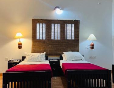 Deluxe Double or Twin Room with Balcony