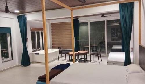 Double Room with Lake View