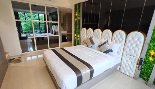 Large Double Room
