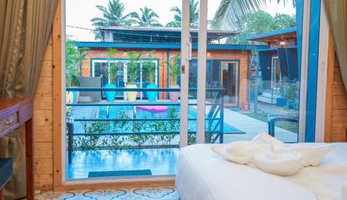 Double Room with Pool View