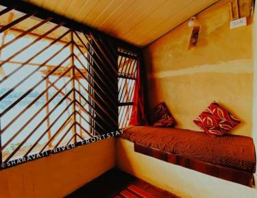Single Room with Lake View