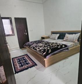Deluxe Double Room (2 Adults + 1 Child)