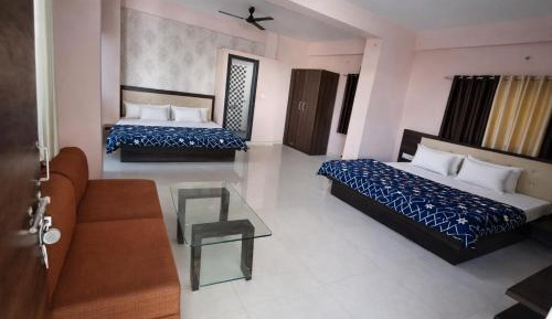 Deluxe Family Room
