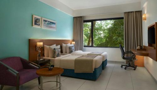 Fern Classic Twin Room with Pool View