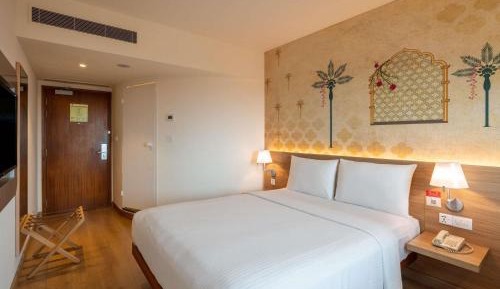 Standard Queen Room